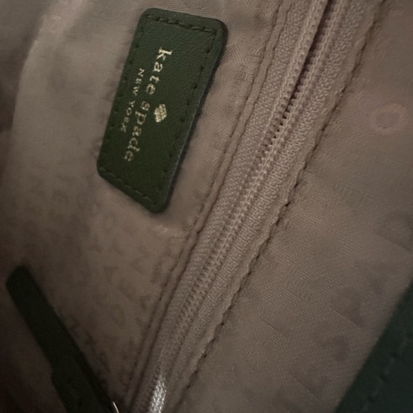 Kate Spade ♠️ Crossbody in Olive - Picture 9 of 10